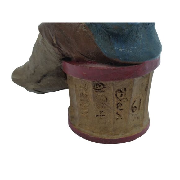 Vintage Tom Clark 1984 sitting gnome holding 'teddy' figurine - Picture 12 of 16